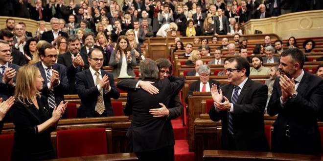 Davant la investidura de Carles Puigdemont com a nou President de la Generalitat