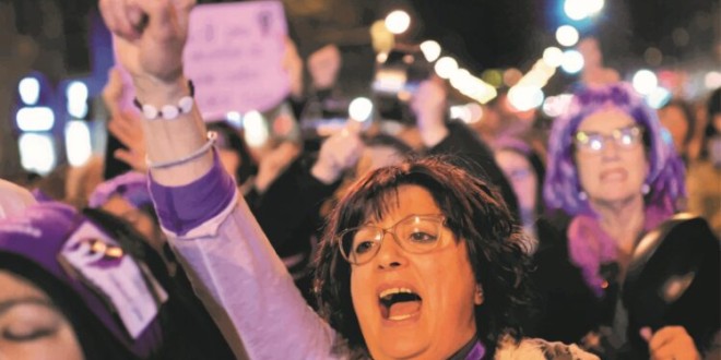 8 de març, dia internacional de la dona treballadora. Pa, pau i treball