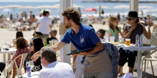 L´EXPLOTACIÓ LABORAL AL SECTOR TURÍSTIC